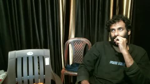 Snapshot of indianh chatting on 12.19.24 indian hairy online show from 12.19.24