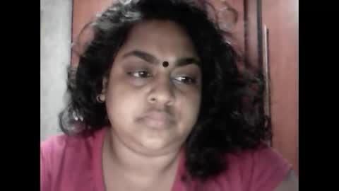 Snapshot of indianpooja1027 chatting on 12.01.25 indianpooja1027 online show from 12.01.25