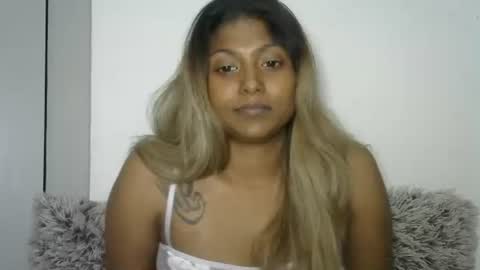 Snapshot of indianqtpie6 chatting on 09.24.25 indianqtpie6 online show from 09.24.25