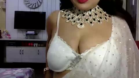 Snapshot of indianrads9 chatting on 11.17.25 Radha online show from 11.17.25