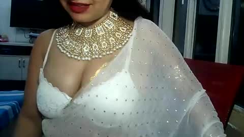 Snapshot of indianrads9 chatting on 11.30.25 Radha online show from 11.30.25