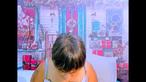 indianroxy27 online show from 12.14.25