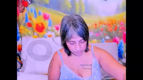 indianroxy27 online show from 04.12.26