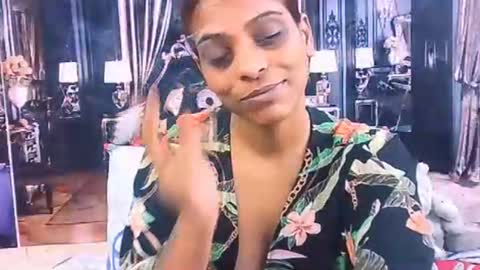 indiansexyass4u2luv online show from 05.04.26