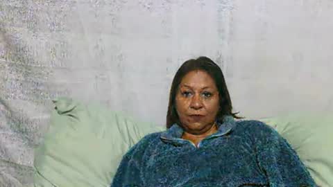 Snapshot of indiansexymilf chatting on 06.10.26 candice online show from 06.10.26
