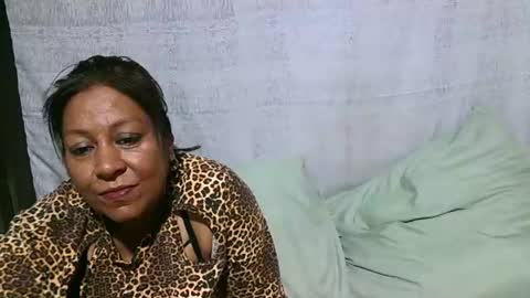 Snapshot of indiansexymilf chatting on 06.17.26 candice online show from 06.17.26
