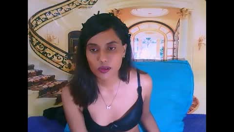 Snapshot of indianskies chatting on 12.22.25 Sky online show from 12.22.25