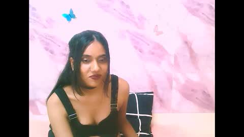 Snapshot of indianskies chatting on 03.11.26 Sky online show from 03.11.26