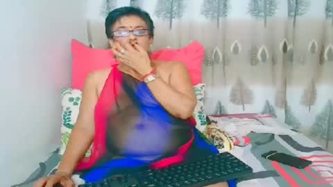 Snapshot of indianspicylicious chatting on 01.25.25 indianspicylicious online show from 01.25.25