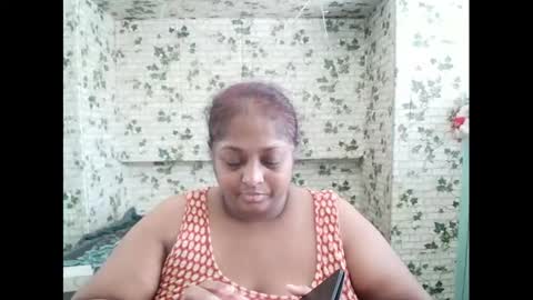 Snapshot of indiantasha chatting on 12.21.24 indiantasha online show from 12.21.24
