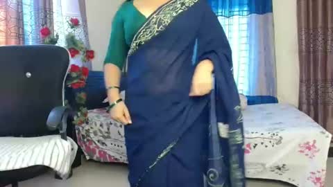 Snapshot of indiantina chatting on 10.28.25 tina online show from 10.28.25