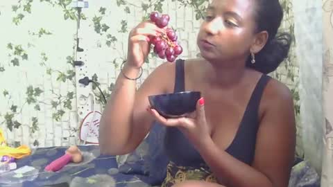 Snapshot of indiantina01 chatting on 01.26.25 tina online show from 01.26.25