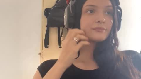 Snapshot of indiraparrinello chatting on 02.14.26 Elina online show from 02.14.26