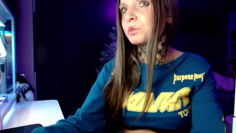 Snapshot of inesdesire chatting on 01.07.25 InesDesire online show from 01.07.25