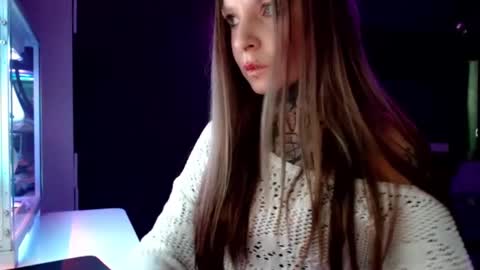 Snapshot of inesdesire chatting on 02.14.25 InesDesire online show from 02.14.25