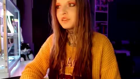 Snapshot of inesdesire chatting on 02.25.25 InesDesire online show from 02.25.25