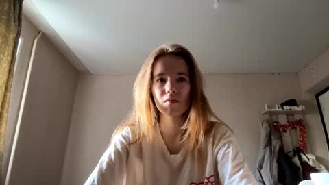 Snapshot of inespacheco chatting on 06.10.26 Sofia online show from 06.10.26