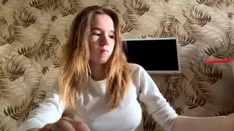 Snapshot of inespacheco chatting on 06.12.26 Sofia online show from 06.12.26