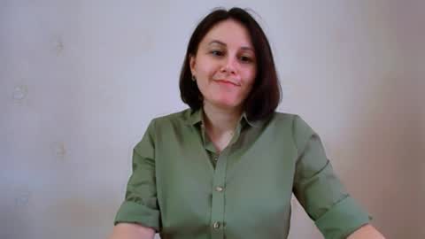 Snapshot of inessa_beauty chatting on 06.02.26 Inessa online show from 06.02.26