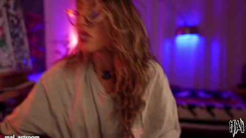 Snapshot of informal_ chatting on 09.15.25 MAL ---  online show from 09.15.25