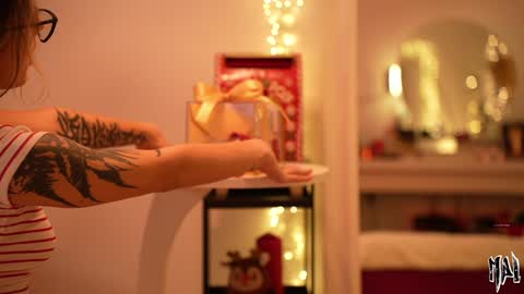 MAL ---  online show from 12.05.25