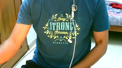 Snapshot of ingloriousuncut chatting on 01.22.25 Inglorious Hairy Uncut online show from 01.22.25