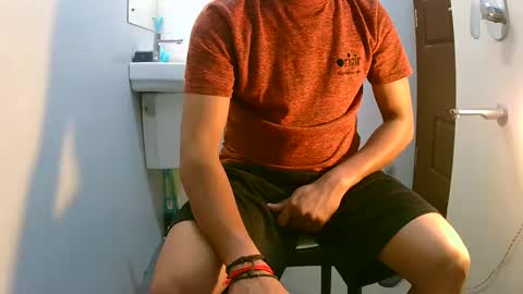 Snapshot of ingloriousuncut chatting on 02.18.25 Inglorious Hairy Uncut online show from 02.18.25