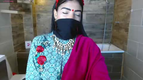 Snapshot of iniya_parul chatting on 04.20.26 Iniya online show from 04.20.26