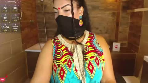 Snapshot of iniya_parul chatting on 05.13.26 Iniya online show from 05.13.26
