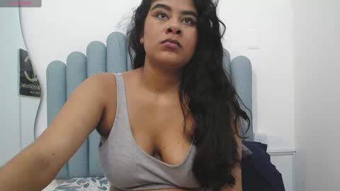 Snapshot of iniyalaboni chatting on 03.02.25 Iniya online show from 03.02.25