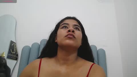 Snapshot of iniyalaboni chatting on 03.08.25 Iniya online show from 03.08.25