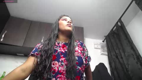 Snapshot of iniyalaboni chatting on 09.08.25 Iniya online show from 09.08.25