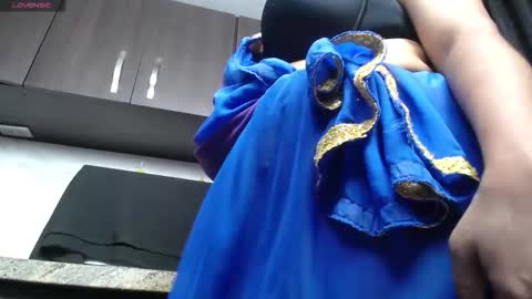 Snapshot of iniyalaboni chatting on 09.10.25 Iniya online show from 09.10.25