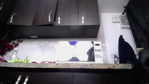 Snapshot of iniyalaboni chatting on 11.06.25 Iniya online show from 11.06.25