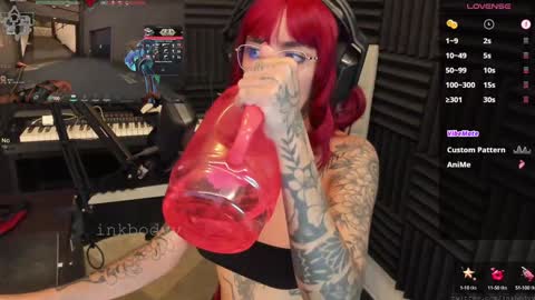 Snapshot of inkbodyy chatting on 12.11.24 Dayana online show from 12.11.24