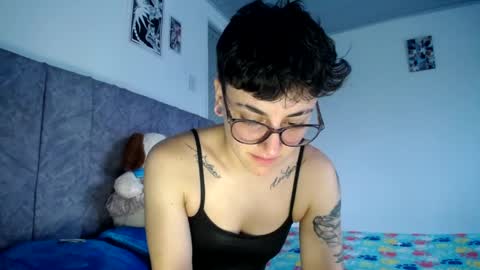 Snapshot of inkedgoddess58 chatting on 04.04.26 lyan onlyfans n linda online show from 04.04.26