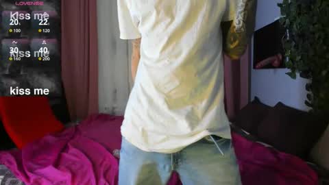 Snapshot of inkedjamesx chatting on 09.14.25 James online show from 09.14.25