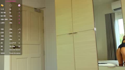 Snapshot of innnerlight chatting on 02.04.26 Mila Reef online show from 02.04.26