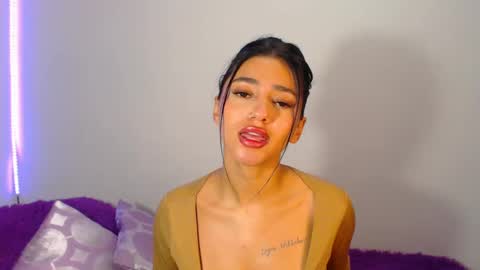 Abril online show from 12.06.24