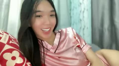 Snapshot of innocent_reign69 chatting on 05.11.26 Reign online show from 05.11.26
