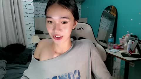 Snapshot of innocent_reign69 chatting on 05.13.26 Reign online show from 05.13.26