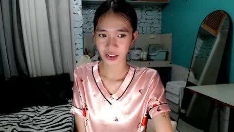 Snapshot of innocent_reign69 chatting on 05.29.26 Reign online show from 05.29.26