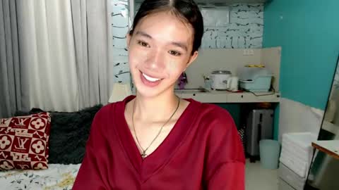 Snapshot of innocent_reign69 chatting on 05.31.26 Reign online show from 05.31.26