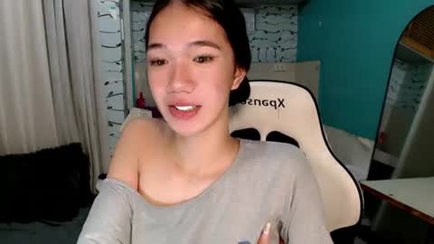 Snapshot of innocent_reign69 chatting on 06.20.26 Reign online show from 06.20.26