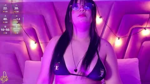innocenthazel online show from 05.02.26