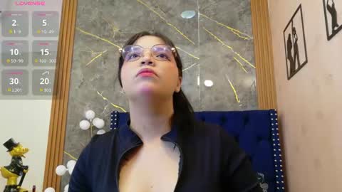 Snapshot of innocenthazel chatting on 07.28.26 innocenthazel online show from 07.28.26