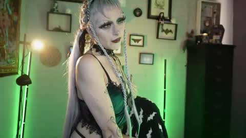 Snapshot of insania_999 chatting on 02.20.26 SANIA online show from 02.20.26