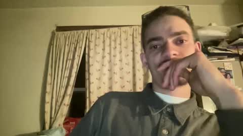 Snapshot of intelligentmanxoxthink chatting on 02.18.26 intelligentmanxoxthink online show from 02.18.26