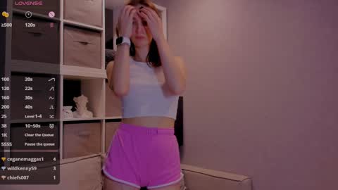 Snapshot of internetsexplorer chatting on 12.22.24 Bernadette  Join  online show from 12.22.24