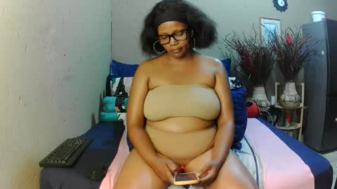 boniswa caroline online show from 04.11.26